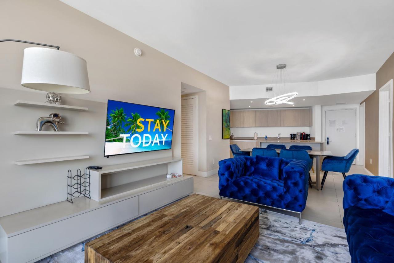 The Ultimate Resort - Beachfront 2 Bedroom Apartment With Direct Ocean View, Rooftop Pool, Hot Tub And Gym 할리우드 외부 사진