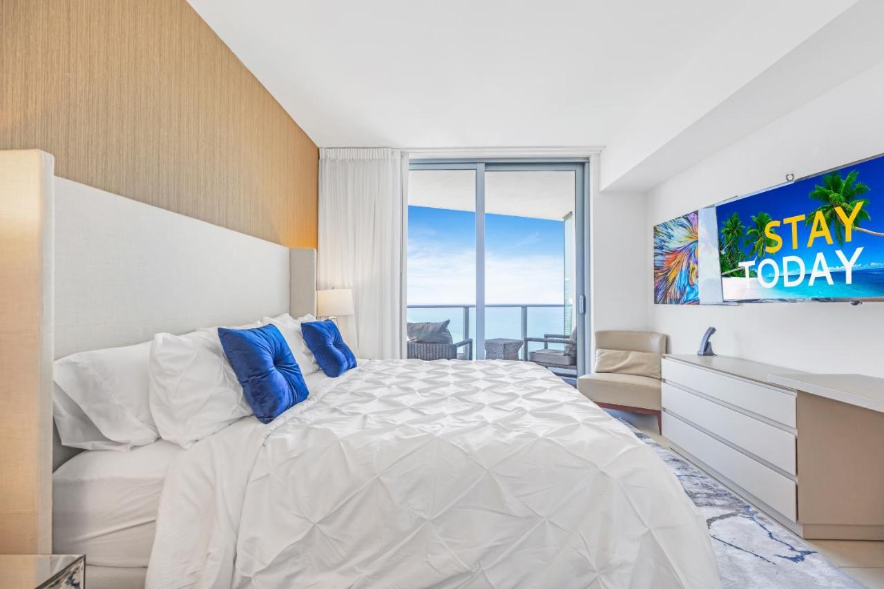 The Ultimate Resort - Beachfront 2 Bedroom Apartment With Direct Ocean View, Rooftop Pool, Hot Tub And Gym 할리우드 외부 사진