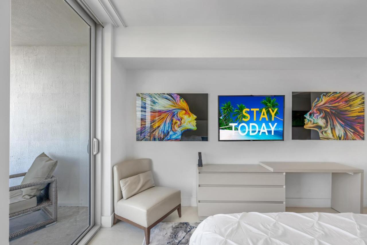 The Ultimate Resort - Beachfront 2 Bedroom Apartment With Direct Ocean View, Rooftop Pool, Hot Tub And Gym 할리우드 외부 사진