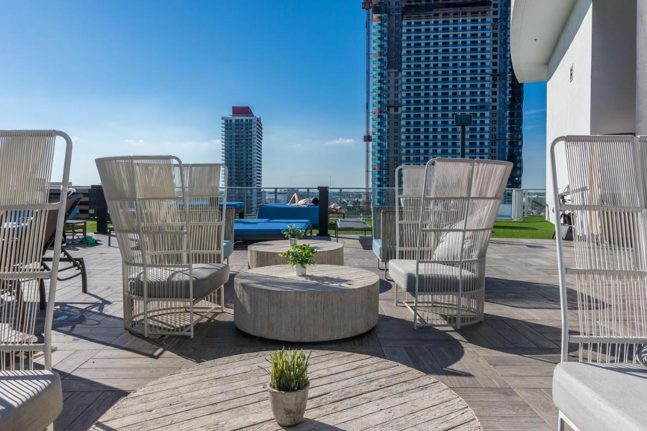 The Ultimate Resort - Beachfront 2 Bedroom Apartment With Direct Ocean View, Rooftop Pool, Hot Tub And Gym 할리우드 외부 사진